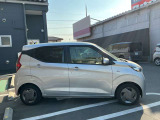 横から見てもスタイリッシュなデザイン、乗り降りもしやすいです。是非、ご試乗ください☆