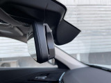 【ルームミラー一体型ETC】BMWといえばルームミラー一体型のETC。ドライバーから差し込めるかたちになっておりますので、差し忘れの際も慌てずにご利用いただけます。
