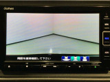 【バックカメラ】運転が苦手な方も車庫入れラクラクです!ギアをリバースに入れれば自動的に切り換わりますので、面倒な操作は不要です♪狭い駐車場もお車を傷つけず安心ですね!