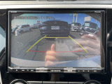 【バックモニター】後ろのカメラの映像をモニターに映し出すことができます!後方の見えない死角や、障害物との距離感をしっかり確認することができます!駐車が苦手な方におすすめです。