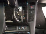 操作性の良いシフトレバーにシートヒーター&シートクーラー完備!