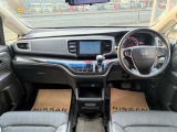 オデッセイ 2.4 アブソルート 4WD 