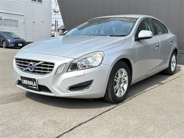 S60 T6 AWD SE 4WD 本革シート