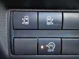 両側ハンズフリーオートスライドドアとアイドリングストップ機構のスイッチです。