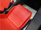 禁煙車ですので焦げや臭いなどはございません。気持良くお乗り頂けます。