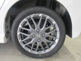 純正のアルミホイールを装着!