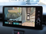 リアワイドカメラシステム!従来の視野に加えて、後方側方を約180&deg;まで見えるワイドビューと、後方を真上から見たような視野で駐車時などに便利なトップダウンビューの3つの視野があります!