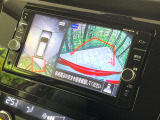 【アラウンドビューモニター】専用のカメラにより、上から見下ろしたような視点で360度クルマの周囲を確認することができます☆死角部分も確認しやすく、狭い場所での切り返しや駐車もスムーズに行えます。