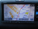 7インチ純正ナビを装備しております。