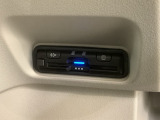 いまや快適なカーライフに欠かせないETCが付いています。