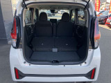 シートをすべて倒すとこんなに広々。たくさん荷物を積めます。これだけのスペースであればかなりの荷物が載せられます☆