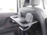 後部座席にもドリンクホルダーがあり、快適です!