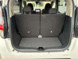 後部座席を倒すと、広々空間♪荷物もたくさん収納可能です!