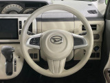ステアリングも使用感が少なく、きれいな状態となっております♪