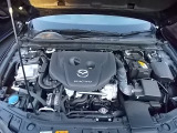 車検整備実施。最新の自動車技術に対応したマツダ資格を持った整備士が厳選された部品を使い、しっかりと丁寧に車検・整備します。
