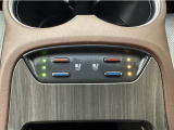 ☆フロント席はヒーターとベンチレーションが装備されています☆