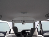 天井の状態も良好です。タバコを吸っていた車は、変色してしまっているものもあります。中古車をお探しの際は、天井の状態も重要なポイントです。