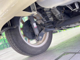 お車を安心してお乗りいただく為には、足回りの定期点検が欠かせません。サービスサポート(有償保証)では無料点検もご提供しており、安心のカーライフをお過ごしいただけるサポート体制が整っています。