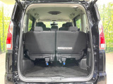 普段のお買い物や通勤、送迎等に十分な荷室スペースを確保しております。セカンドシートを倒すと、大きな荷物の積載も可能です♪