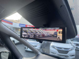 スマートルームミラーになっています 8人乗車時でも後方確認ができます