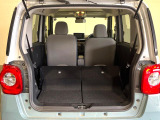 後席を格納すると、これだけの広さが!シーンに合わせたシートアレンジで、大きな荷物も積むことが出来ます♪