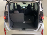 【ラゲッジルーム】後部座席を倒せば大きな荷物も積むことが出来ます!