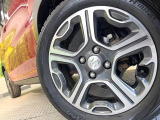 【純正15インチアルミホイール】外観にマッチした純正アルミホイールを装着しております。各種社外アルミホイールや、スタッドレスタイヤも取扱いしております。是非ご相談ください♪