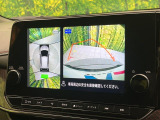 【アラウンドビューモニター】専用のカメラにより、上から見下ろしたような視点で360度クルマの周囲を確認することができます☆死角部分も確認しやすく、狭い場所での切り返しや駐車もスムーズに行えます。