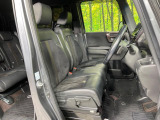 運転席シート廻りは使用感も少なく、良好な状態となっています。丁寧に使われていたことがよくわかりますね。