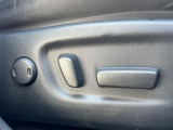 【運転席パワーシート】スイッチ一つで簡単にシートの微調整が可能!電動だから力もいりません!快適なシートポジションにセットして、快適なドライブをお楽しみください。