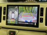 【パノラマモニター】専用のカメラにより、上から見下ろしたような視点で360度クルマの周囲を確認することができます☆死角部分も確認しやすく、狭い場所での切り返しや駐車もスムーズに行えます。