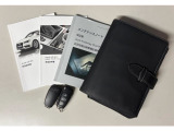 ■禁煙車 ■新車時保証書 ■取扱説明書 ■ナビ取説 ■ディーラー点検記録簿(H28〜31、R02、04、06) ■点検記録簿(R05、07) ■スペアキー