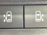 【両側パワースライドドア】スマートキーや運転席のスイッチで後席両側スライドドアの開閉が可能♪電動だから力を入れてドアを開ける必要が無く、小さなお子様でも簡単に開け閉めでき快適です♪