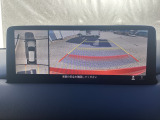 狭い場所での駐車やすれ違いなどでより的確な運転操作に役立つ360&deg;ビューモニターが装備されています。