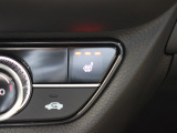 シートヒーター装備付き車!!座席に埋め込まれた電熱線によりシートを暖めることが出来る装備で、温めたられたシートは、寒い冬には最適です!!