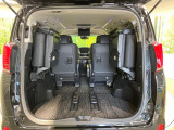 後席を格納すると、これだけの広さが!シーンに合わせたシートアレンジで、大きな荷物も積むことが出来ます♪