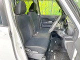 運転席シート廻りは使用感も少なく、良好な状態となっています。丁寧に使われていたことがよくわかりますね。
