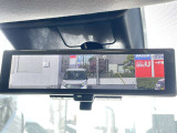 スマートルームミラー装備!車内の状況や天候や明るさに関わらず車両後方のカメラの映像をルームミラーに映し出します!