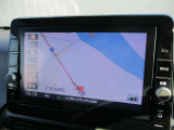 日産純正の地デジ対応ナビゲーションが装着されてます。