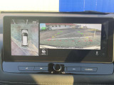 駐停車には便利なアラウンドビューモニター搭載。サイドモニターの切り替えも可能です。