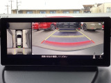 バックカメラ付きで駐車時もしっかりサポート。
