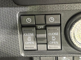 【両側パワースライドドア】スマートキーや運転席のスイッチで後席両側スライドドアの開閉が可能♪電動だから力を入れてドアを開ける必要が無く、小さなお子様でも簡単に開け閉めでき快適です♪
