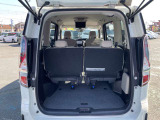 サードシートを使用時でもこのラゲッジスペースが確保できますよ!