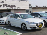 当店展示場では常時50台以上の在庫を展示しており、全車に走行距離及び修復歴を明示しております。長年の実績と経験からお客様に安心と満足をご提供致します。