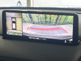 【360&deg;ビューモニター】専用のカメラにより、上から見下ろしたような視点で360度クルマの周囲を確認することができます☆死角部分も確認しやすく、狭い場所での切り返しや駐車もスムーズに行えます。