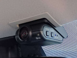 【日産純正 車内撮影用カメラ付きドライブレコーダー装着車】 映像/音声の記録はもちろん、映像再生時に走行軌跡や車速のわかるGPS搭載。事故時の客観的な検証に役立ちます。
