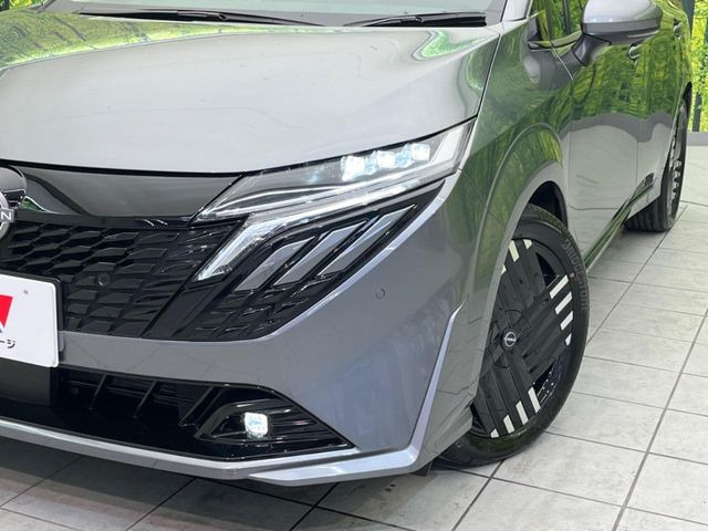日産 ノートオーラ 1.2 G の中古車詳細 (1,549km, ダークメタルグレー