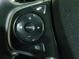 ハンドルにオーディオの操作スイッチが装備されています!視線を前方から外さずハンドルから手を離さずに操作できるのでとっても安全ですね♪