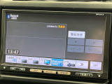 【ナビゲーション】目的地までしっかり案内してくれる使いやすいナビ。Bluetooth接続すればお持ちのスマホやMP3プレイヤーの音楽を再生可能!毎日の運転がさらに楽しくなります!!