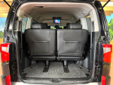 普段のお買い物や通勤、送迎等に十分な荷室スペースを確保しております。セカンドシートを倒すと、大きな荷物の積載も可能です♪